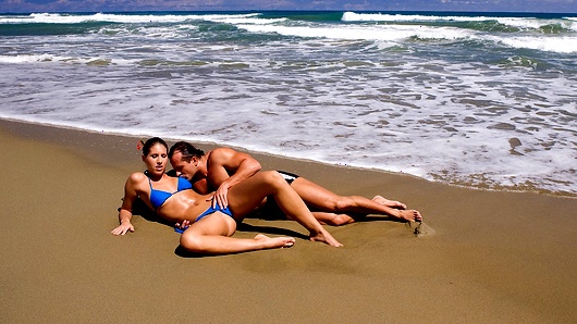 Jennifer Stone Gets Screwed on Beach before Getting Body Cumshot