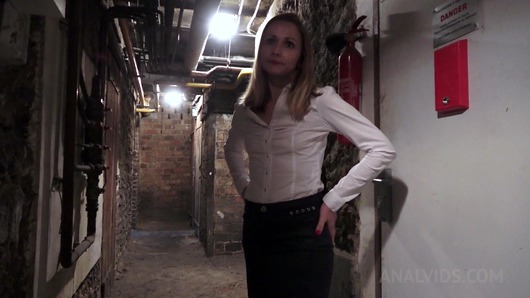 MILF Alice Hatter gets her ass fucked from behind in the cellar OTS149 (Video duration: 00:23:53)